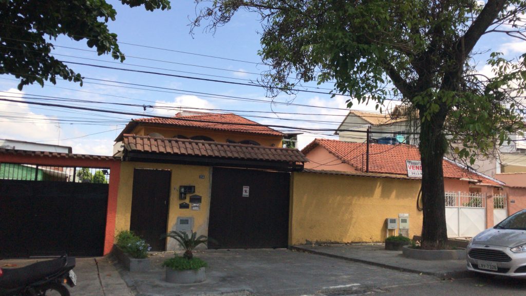 Rua Jupati, 214 casa 104.