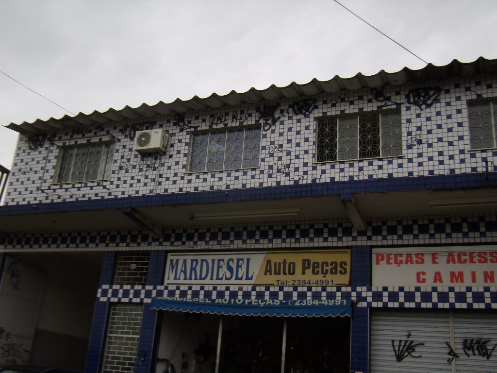 Estrada Rio São Paulo, 2220 aptº 202