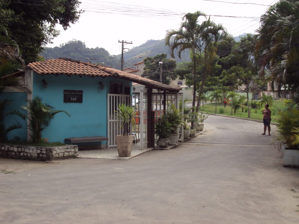 Estr. do Lameirão Pequeno, 345 Rua B lt 2 Qd 4 Apt’103.