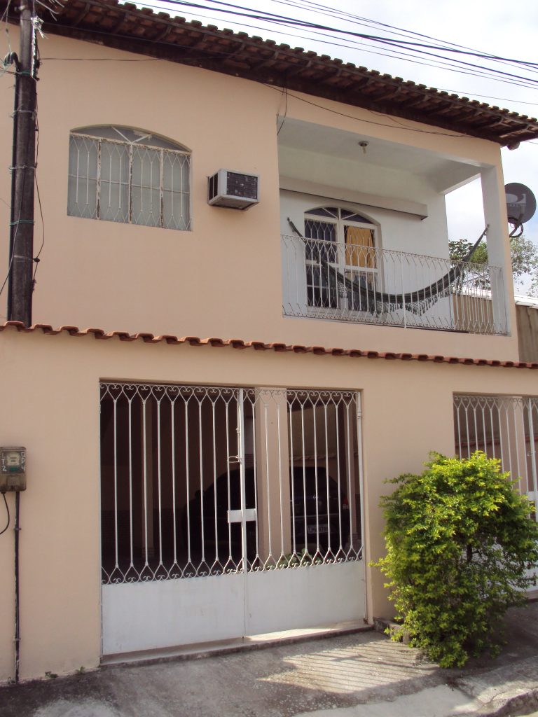 Estr. do Lameirão Pequeno, 345 Rua B lt 2 Qd 4 Apt’103.