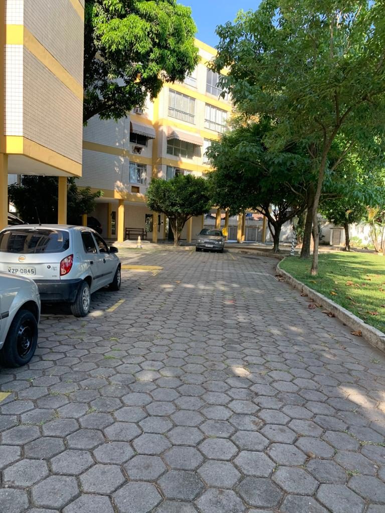 Estrada do Monteiro, 545 BL 2 apt 303.