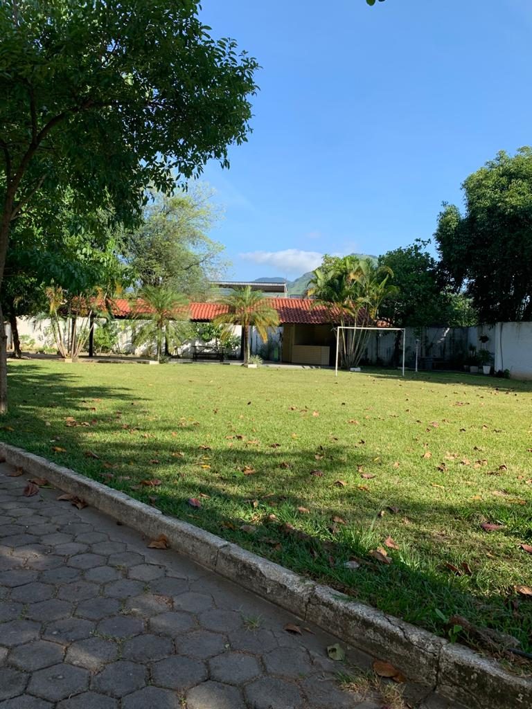 Estrada do Monteiro, 545 BL 2 apt 303.