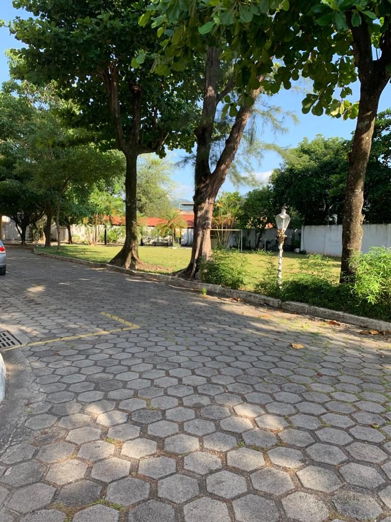 Estrada do Monteiro, 545 BL 2 apt 303.