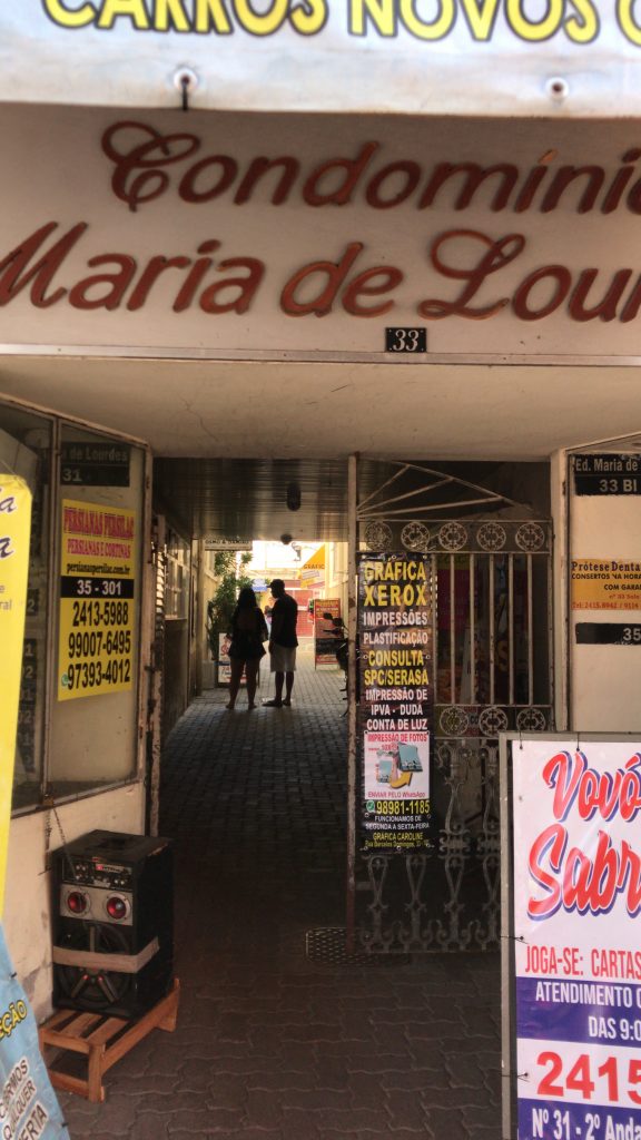 Rua Barcelos Domingos, 33 casa 2 – 302.(Comercial)