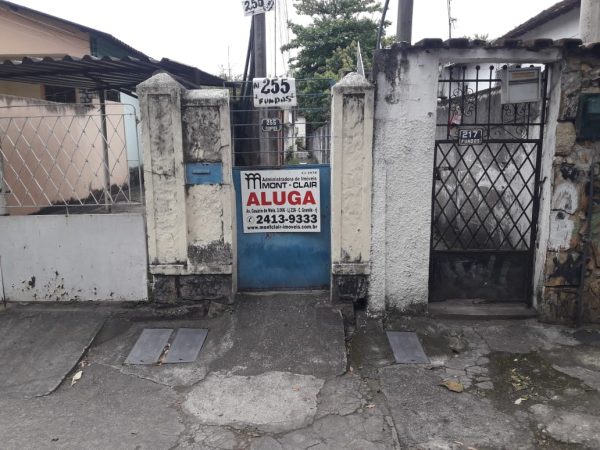 Rua Professor Gonçalves, 255 fundos casa 2.