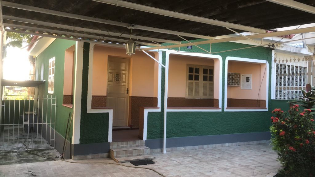 Rua Vitor Alves, 1283.