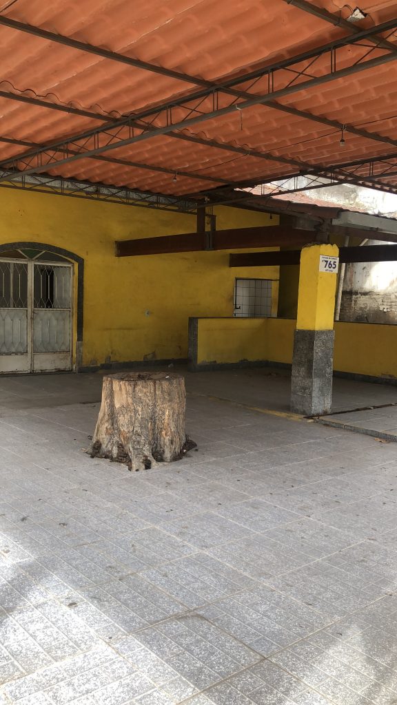 Estrada do Cabuçu, 765 frente(101 e 102)