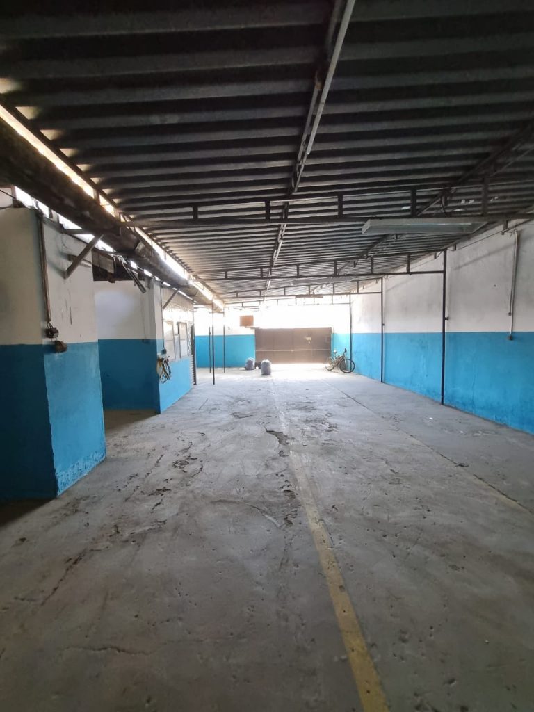 Av. Cesário de Melo, 811 galpão.