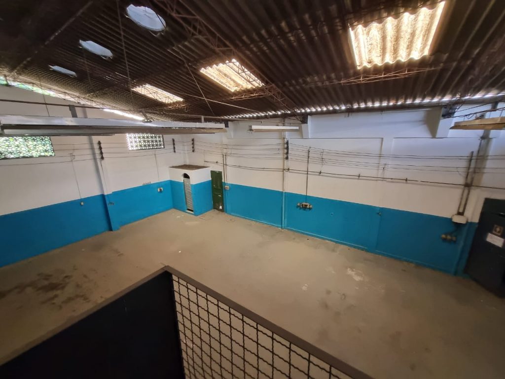 Av. Cesário de Melo, 811 galpão.