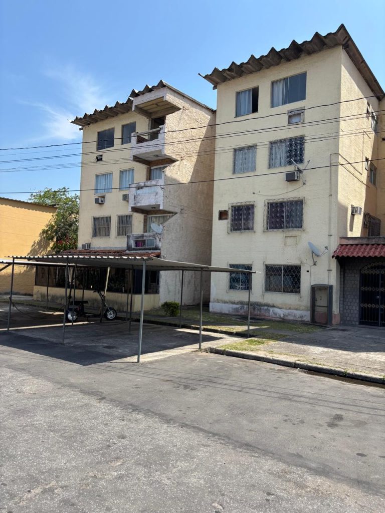 Rua Francisco Mota, 850 bloco 8 apt 210.