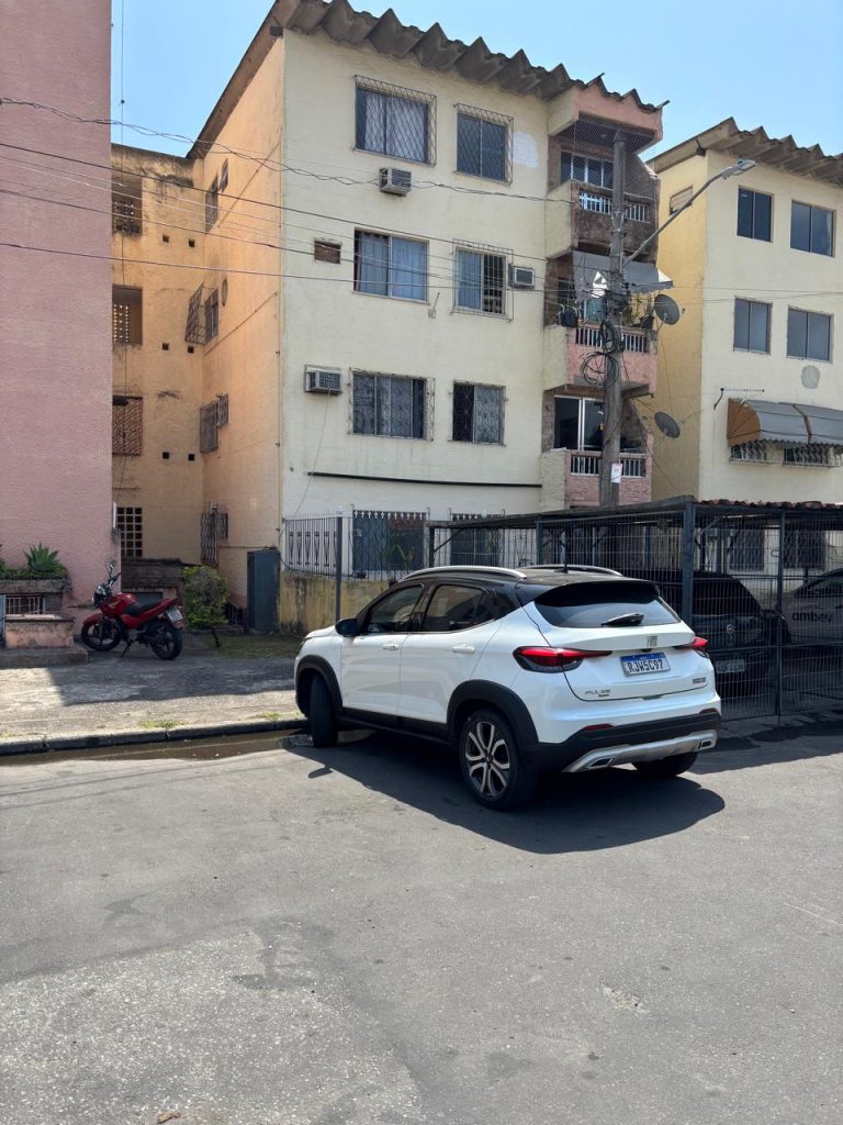 Rua Francisco Mota, 850 bloco 8 apt 210.