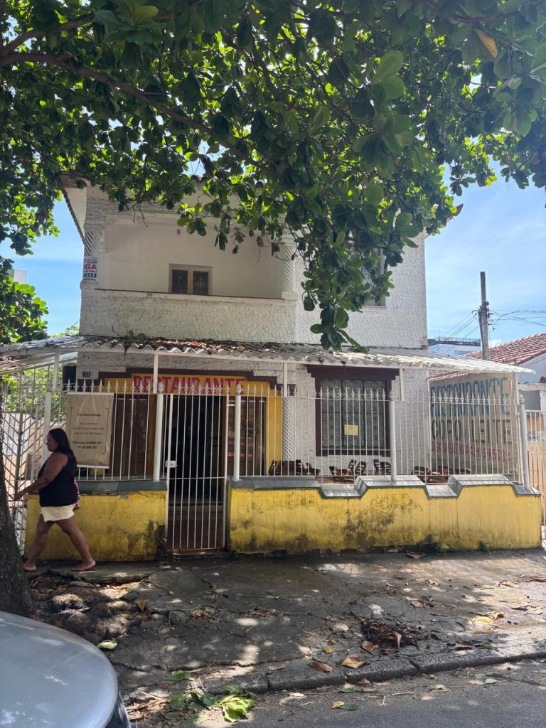 Rua Guaraí, 23 apt 201. (comercial)